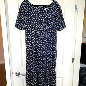 Floral Vintage Dress with Small Hole